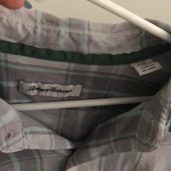 Tommy Bahama silk button down - Picture 2 of 3